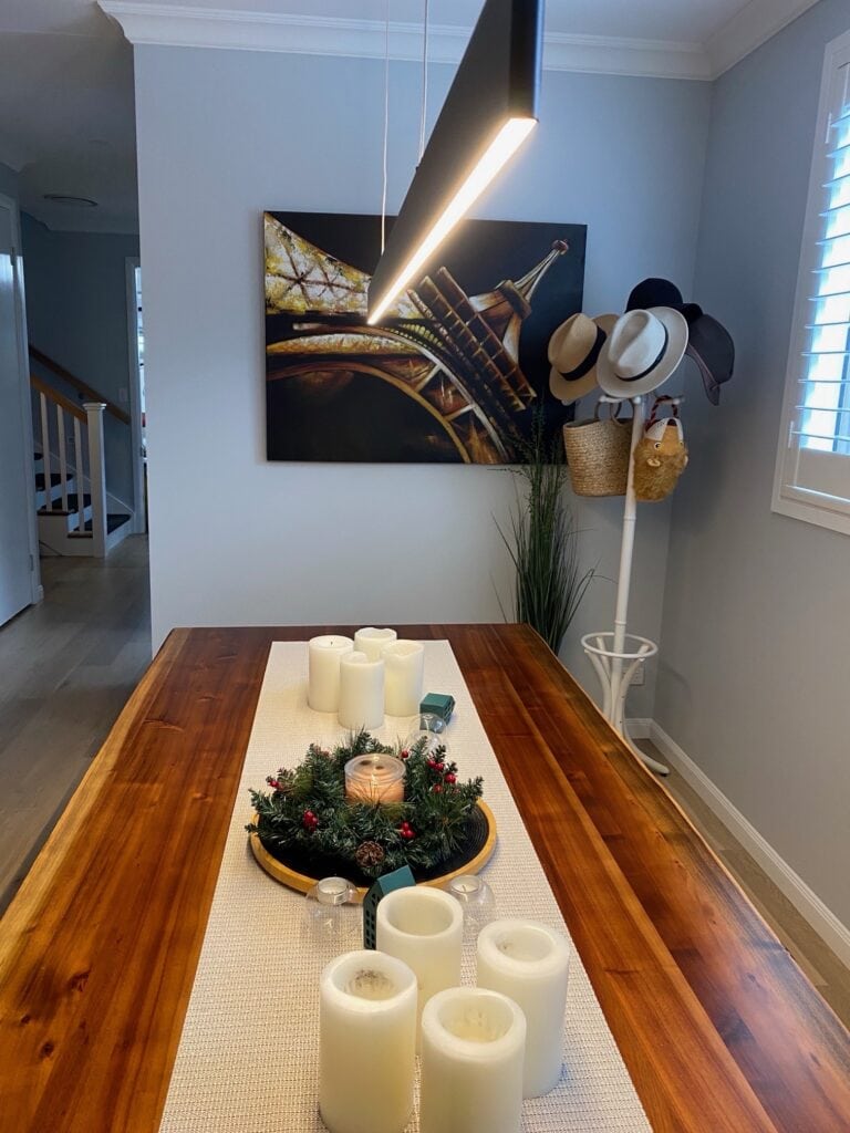 Dimmable LED downlight installation for a modern ceiling